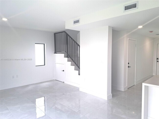 Foto del edificio - 1373 NW 1st St