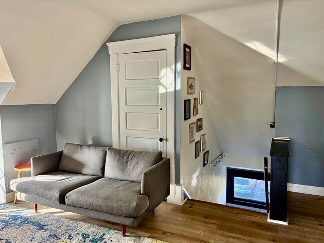 Foto del edificio - 10815 Drexel Ave