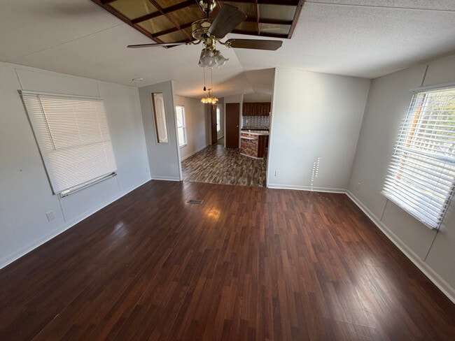 Building Photo - 209 John Way