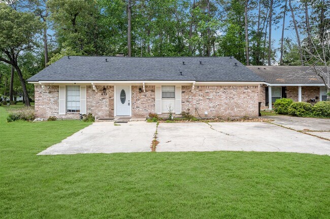 Foto del edificio - 635 Chapel Hill Dr