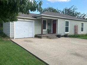 Building Photo - 10430 Losa Dr