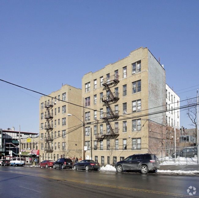 715719 E 233rd St, Bronx, NY 10466 Apartments Bronx, NY