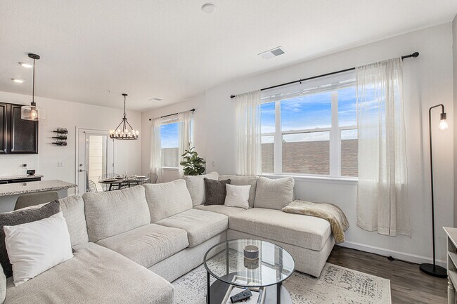 Foto del edificio - 4569 Copeland Lp