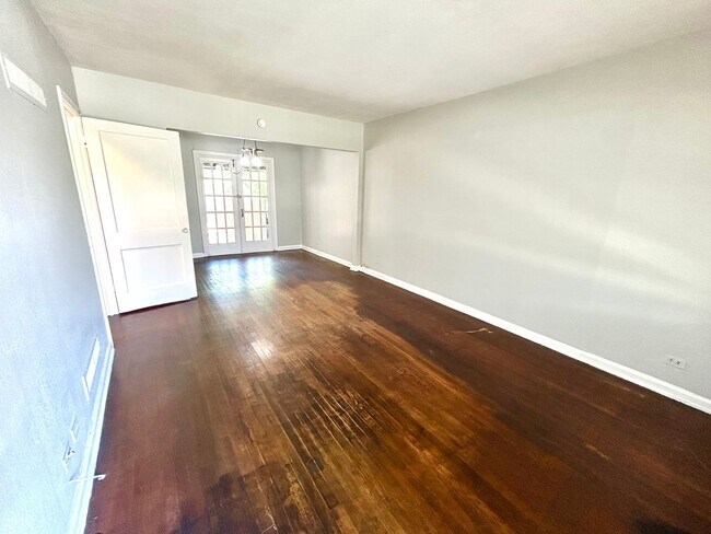 Foto del edificio - 2431 Cincinnati Ave