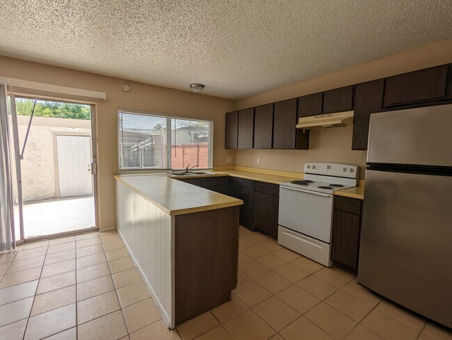 Building Photo - 7724 Glen Meadows Dr