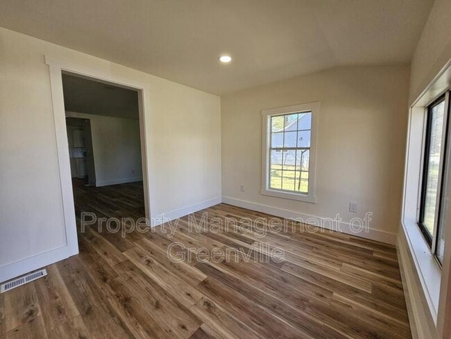 Foto del edificio - 20 State Rd S-42-2453