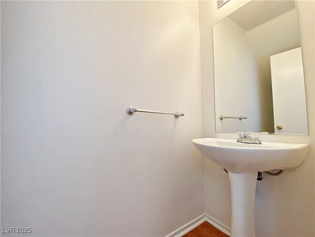 Foto del edificio - 198 Chadwell Ct