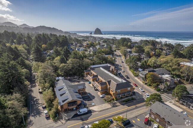 Contexto - Elk Run Village