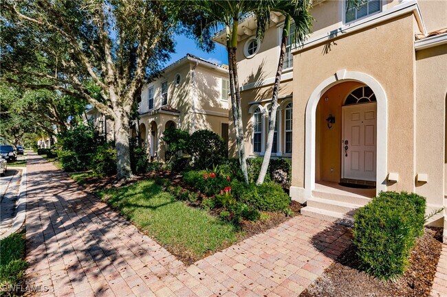 Building Photo - 6032 Towncenter Cir