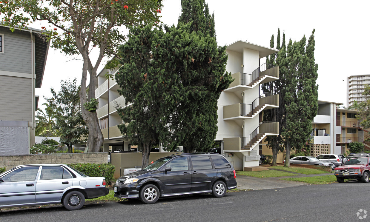 Building Photo - Kome Lani