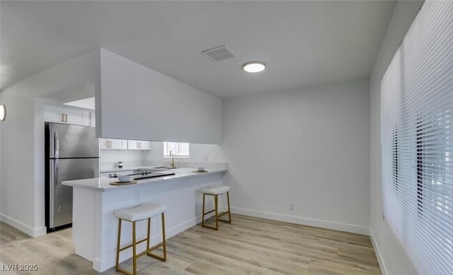 Foto del edificio - 6932 Kilgore Dr