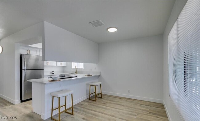 Building Photo - 6932 Kilgore Dr