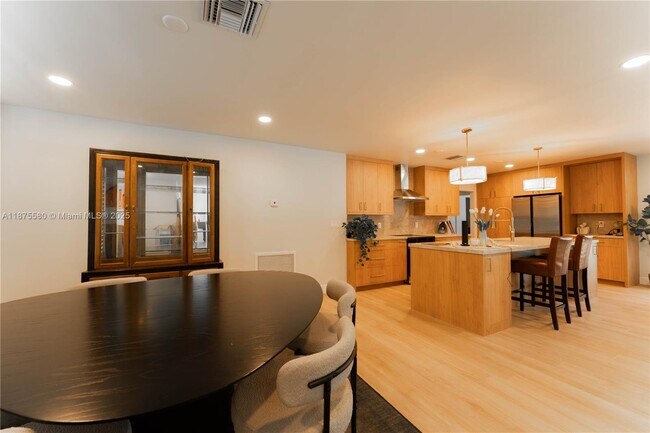 Foto del edificio - 7361 SW 115th St