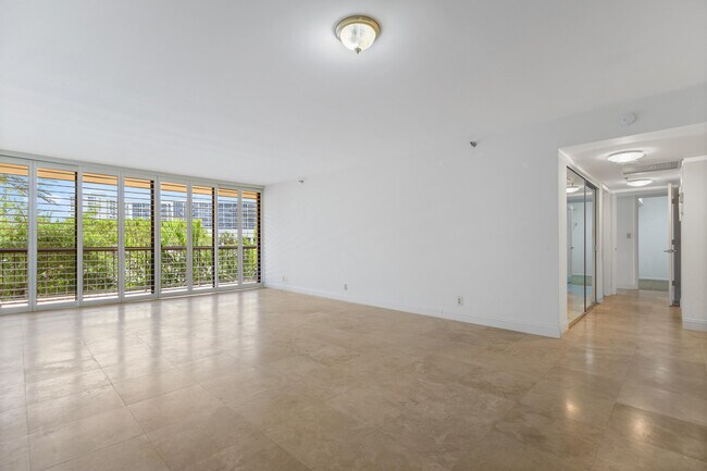 Building Photo - 4740 S Ocean Blvd