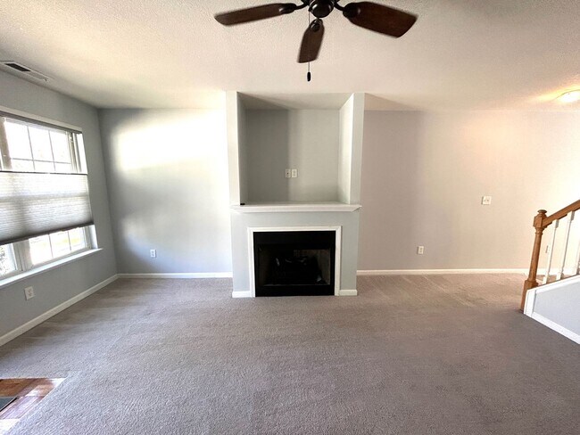 Building Photo - South Asheville - Immaculate 3 Bedroom Tow...