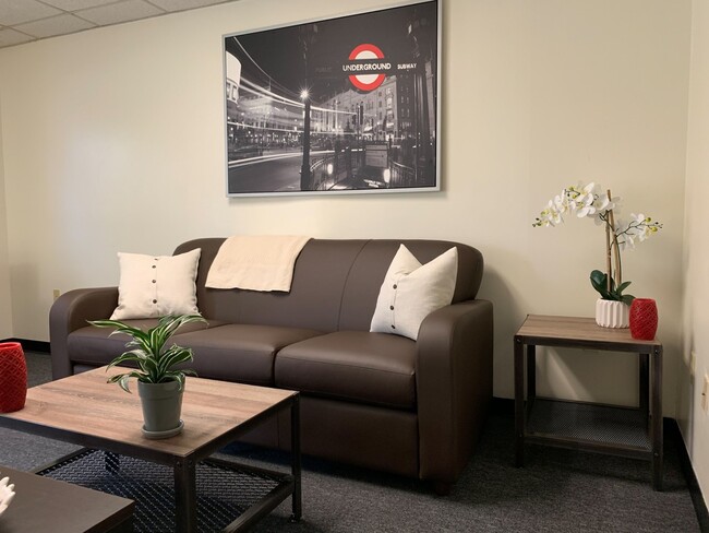 Foto del edificio - 623 W Calder Way