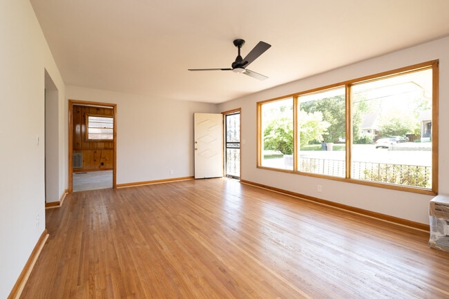 Building Photo - 1021 Maynor Ave