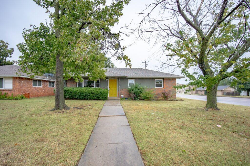 Primary Photo - 3700 N Land Ave