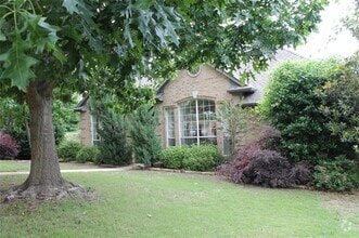 Building Photo - 9702 Valley Lake Ct
