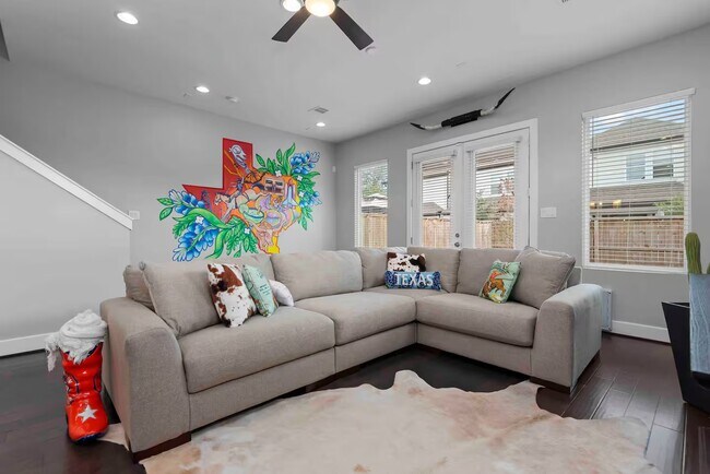 Foto del edificio - 4202 Gillespie St