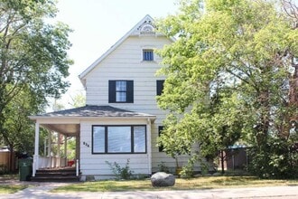 Building Photo - 834 Alder Ave