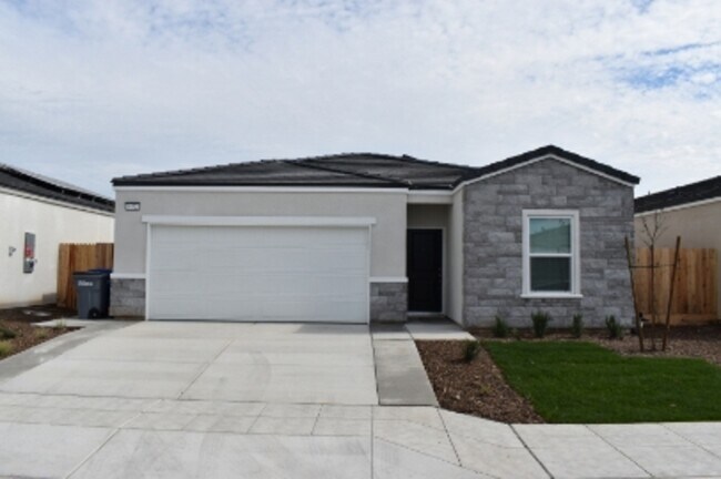 Building Photo - 4472 N San Miguel Ave