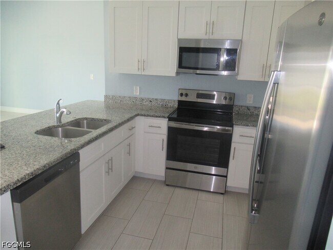 Building Photo - 4230 NW 32nd Terrace