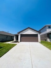 Building Photo - 5215 Mossdale Blf Ln