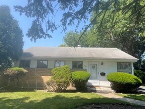 Building Photo - 1948 Lincoln Ave