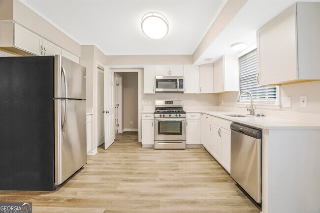 Building Photo - 3150 Pine Cove Ct SW