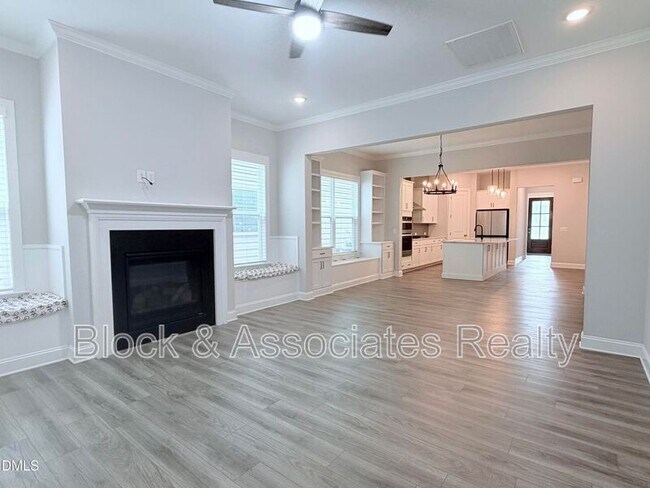 Building Photo - 1028 Bravura Dr