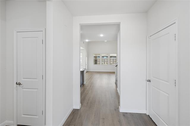 Foto del edificio - 1602 Harvest Glen Dr