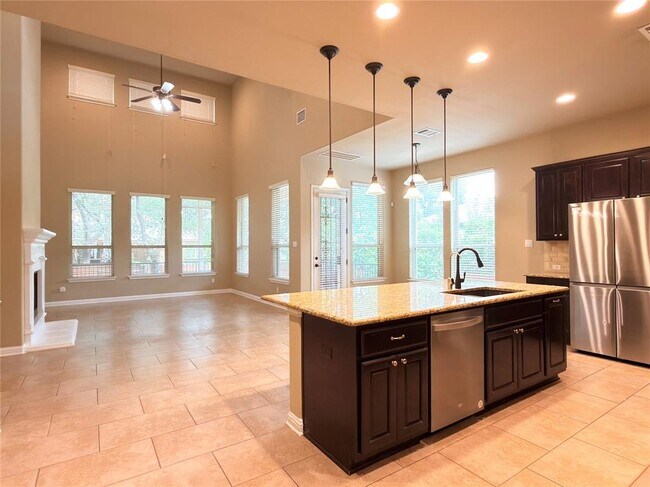 Building Photo - 404 Dry Gulch Bend