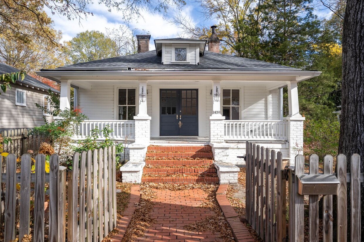 Primary Photo - 1920s Historic 2-Bedroom Home Just MINUTES...