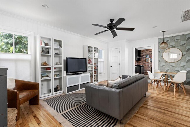 Foto del edificio - 1239 Eleanor St