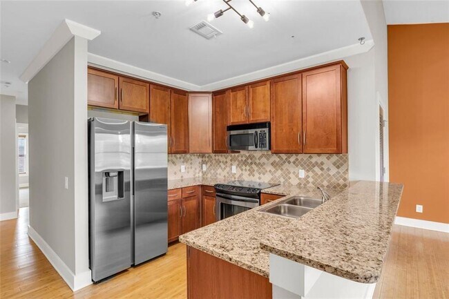 Building Photo - 1628 Briarcliff Rd NE