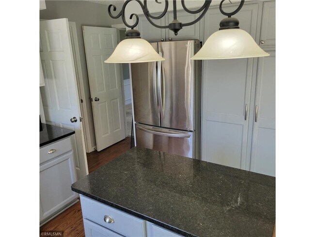 Foto del edificio - 3243 White Oaks Ln