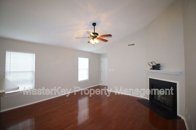 Photo - 132 Evening Star Dr House