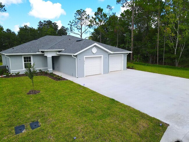 Building Photo - Roomy 3 Bed 2 Bath Duplex Home for Rent w ...
