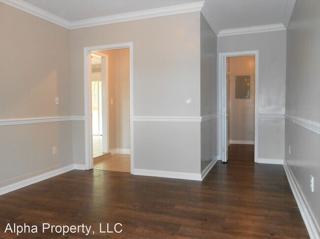 Building Photo - 4 br, 1 bath House - 107 Osmond Drive