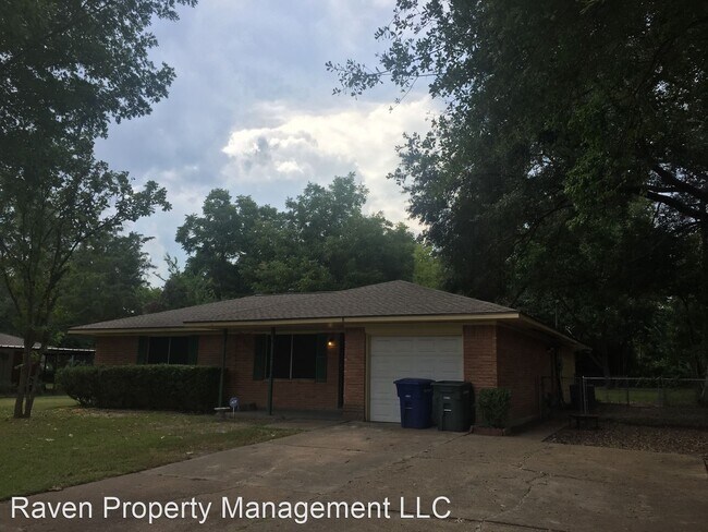 Building Photo - 3 br, 2 bath House - 326 Roundabout