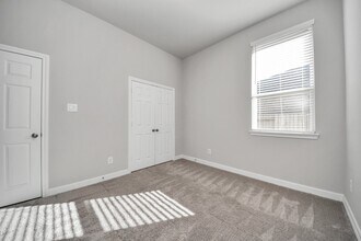 Building Photo - 2968 Golden Dust Dr