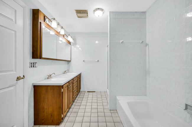 Building Photo - 212 Timrick Dr