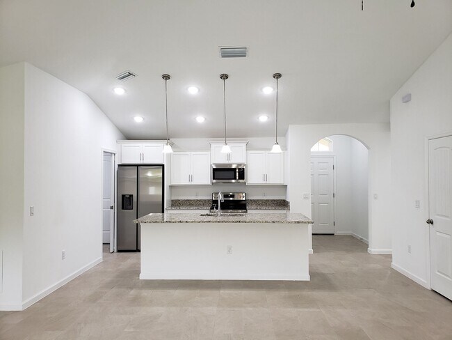 Foto del edificio - 2-Year-Old Home; 4 Bedrooms; Open Floor Pl...