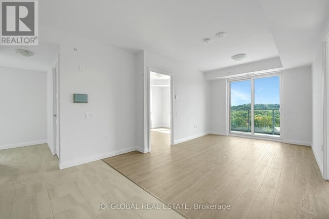 Photo du bâtiment - 93-993 Arthur St S
