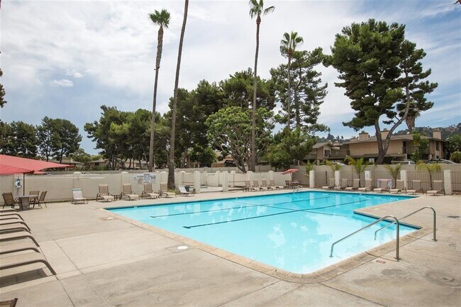 Foto del edificio - $2,000- 1 Bed / 1 Bath Condo located in Mission Plaza Complex in Mission Valley