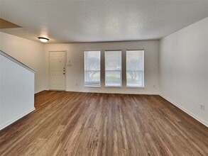 Building Photo - 5349 Yale Dr