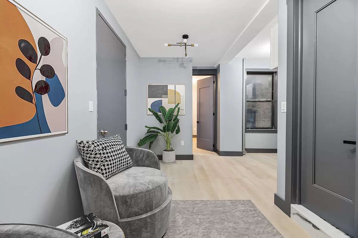 Primary Photo - 161 West 54th Street