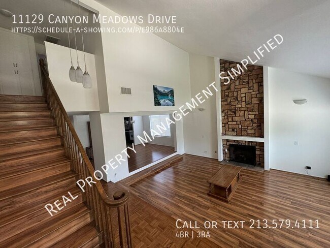 Foto del edificio - Enormous House in Spyglass Neighborhood wi...