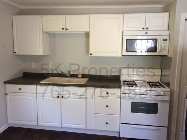 Building Photo - 115 Cassada Dr